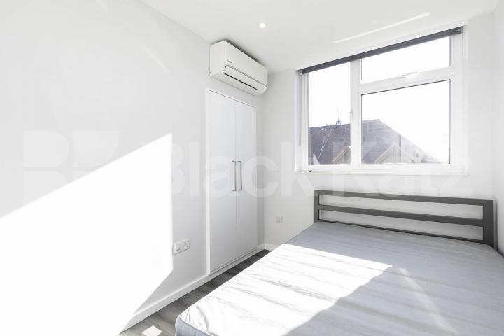 Modern Apartment The Oaks, Queens Park